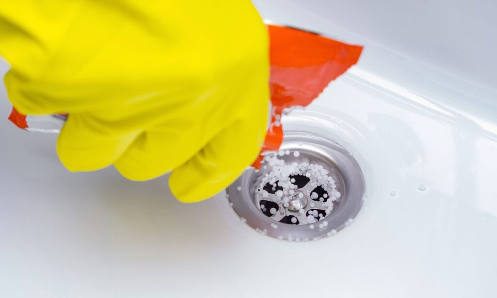 can you put drain cleaner in a dishwasher